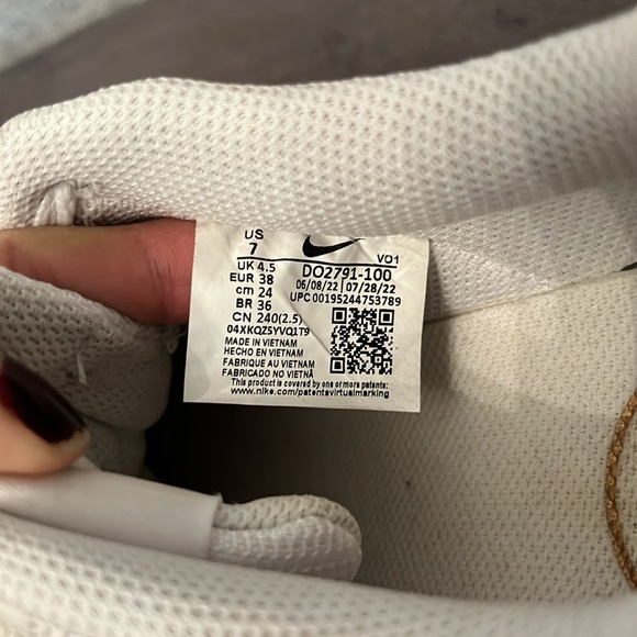 Nike Court Vision Alta DO2791-100 - Women size 7 - Picture 9 of 13